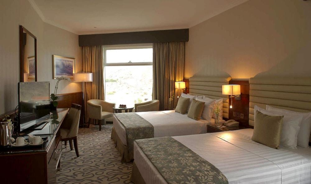 Oceanic Khorfakkan Resort & Spa Khawr Fakkān Exteriör bild
