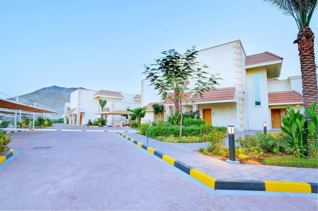 Oceanic Khorfakkan Resort & Spa Khawr Fakkān Rum bild