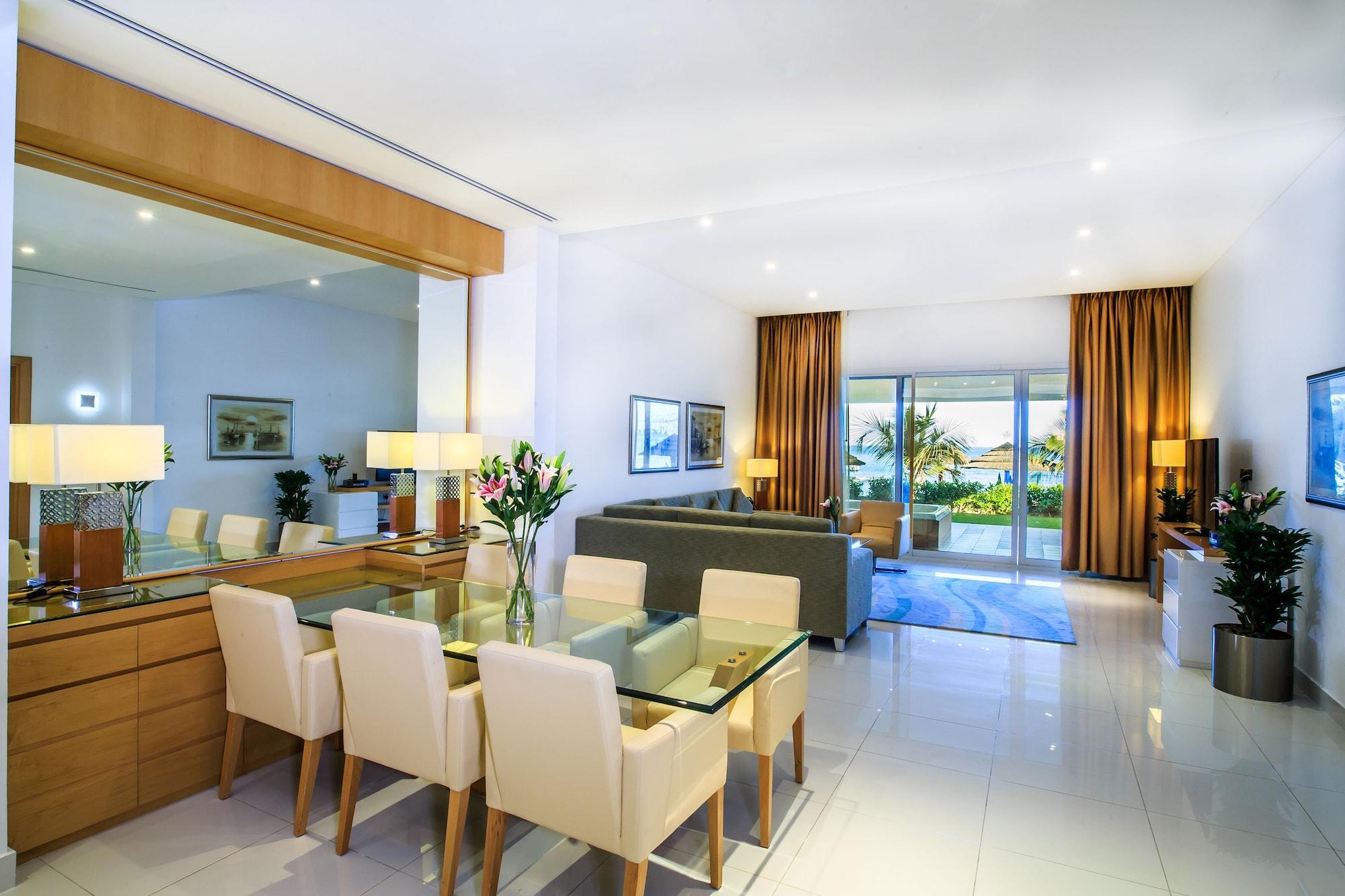 Oceanic Khorfakkan Resort & Spa Khawr Fakkān Exteriör bild
