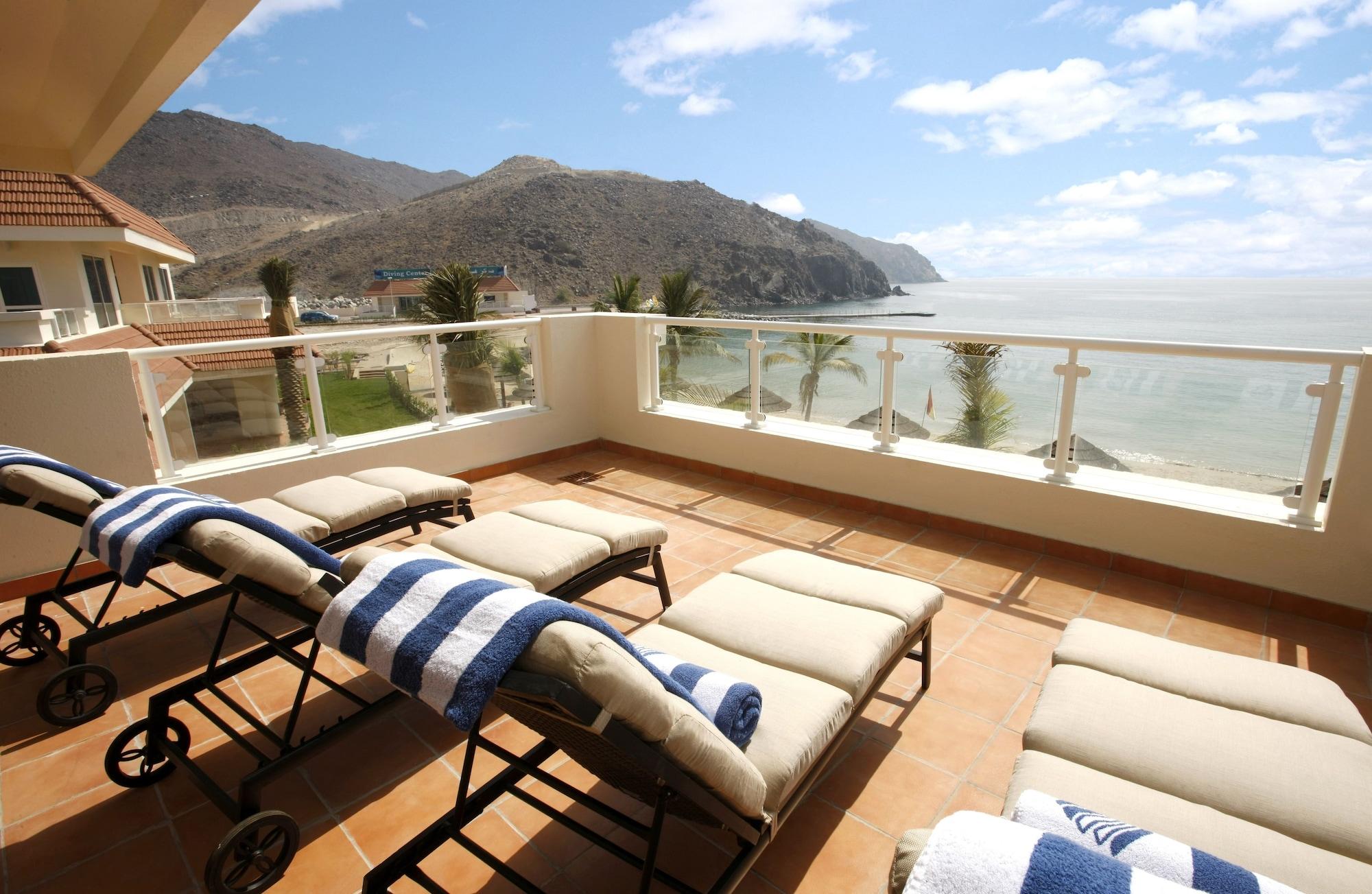 Oceanic Khorfakkan Resort & Spa Khawr Fakkān Exteriör bild