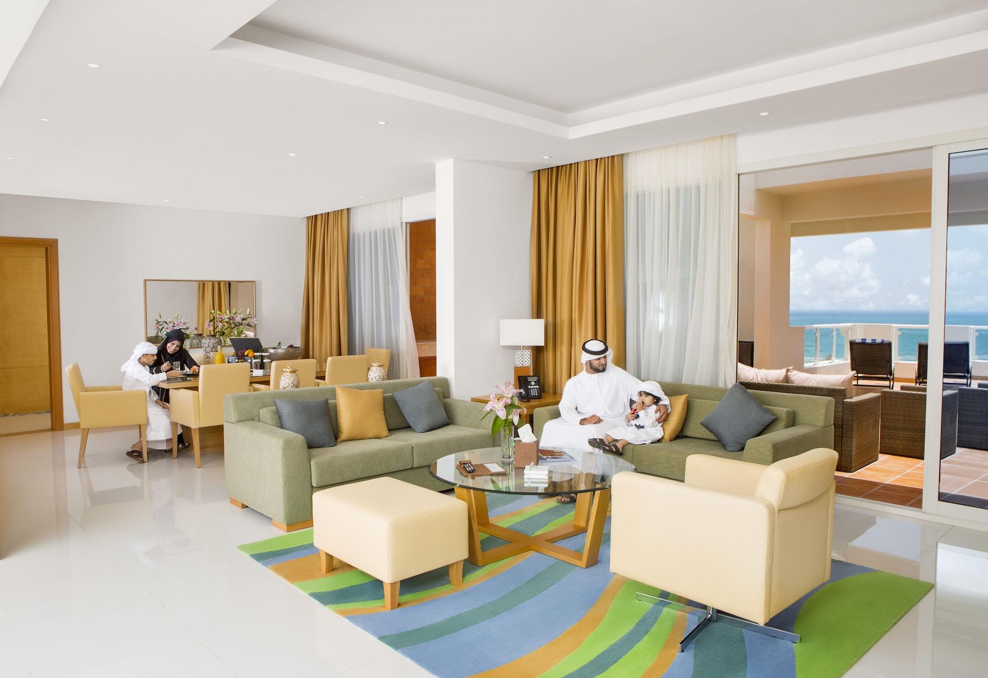 Oceanic Khorfakkan Resort & Spa Khawr Fakkān Exteriör bild