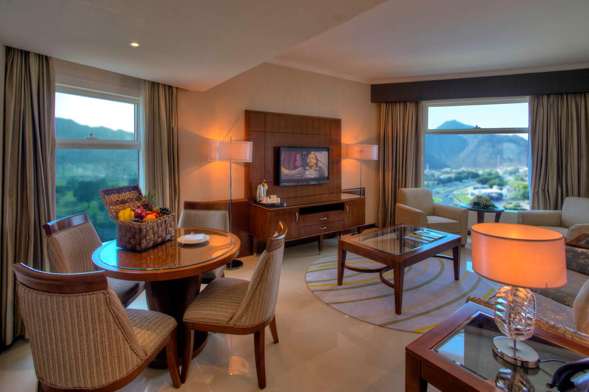 Oceanic Khorfakkan Resort & Spa Khawr Fakkān Exteriör bild