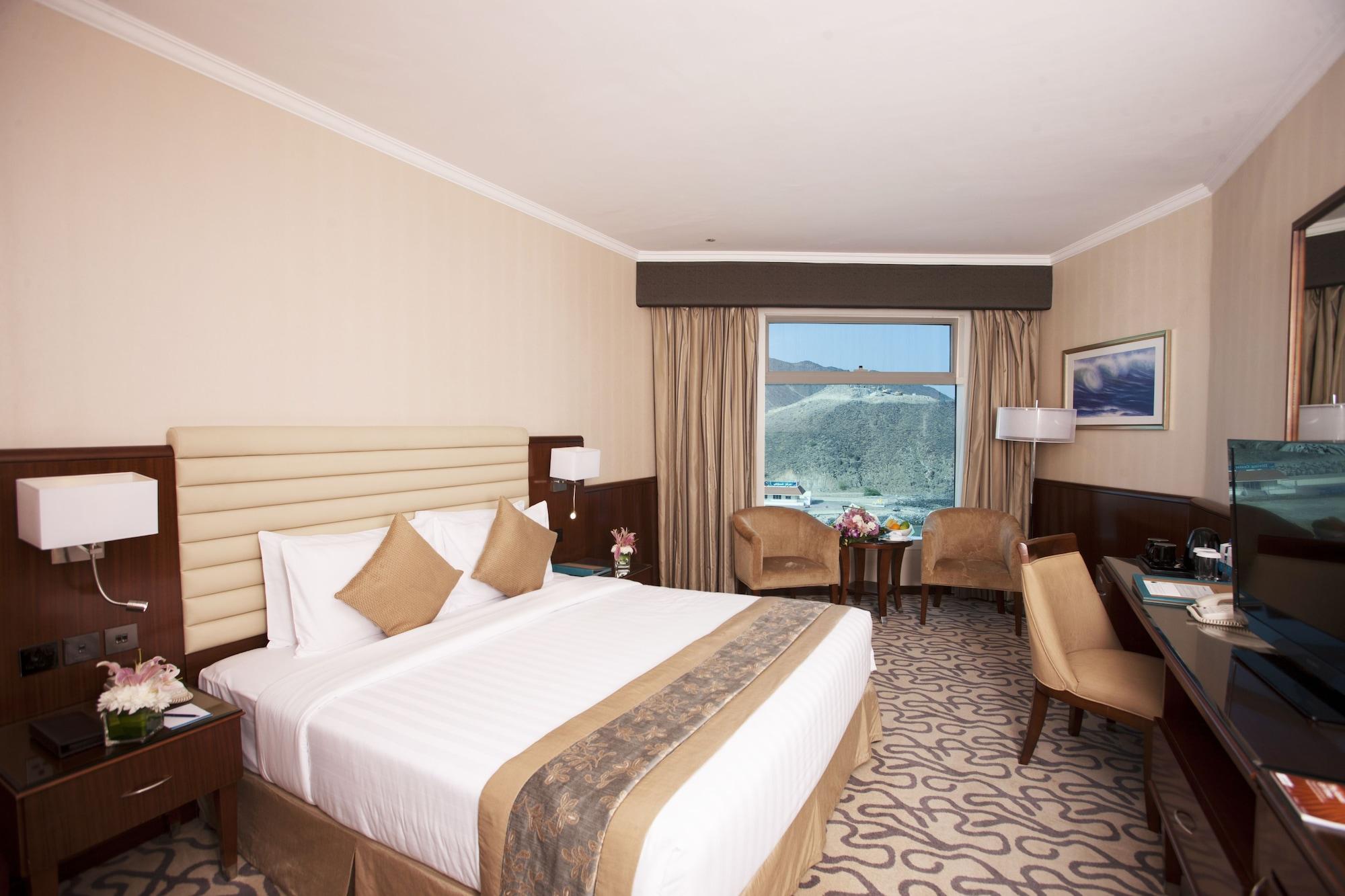 Oceanic Khorfakkan Resort & Spa Khawr Fakkān Exteriör bild