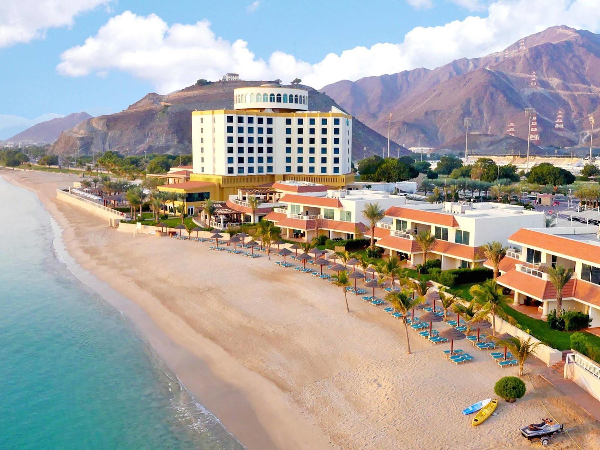 Oceanic Khorfakkan Resort & Spa Khawr Fakkān Exteriör bild